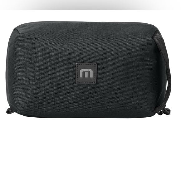 Brand new with tags - TravisMathew Approach Case - Picture 1 of 8